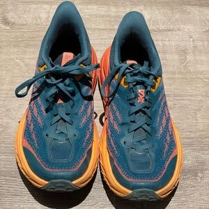 HOKA Speedgoat 5 woman’s size 8D